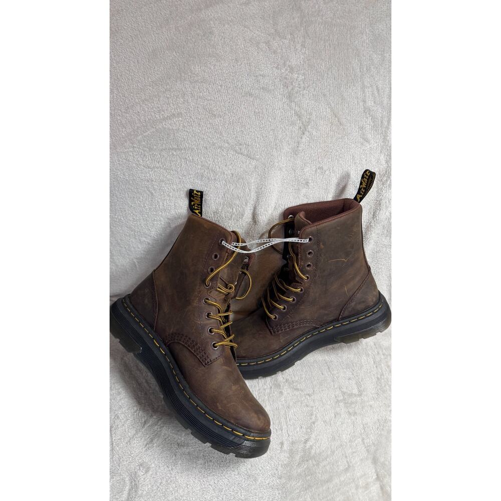 Dr Marten Doc NEW Crewson Boots Women 7 Men 6 Brown Crazy Horse Laced Up Combat